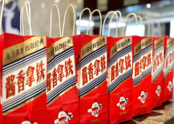 大牌聯(lián)名，好玩